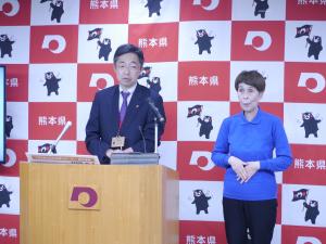 知事写真