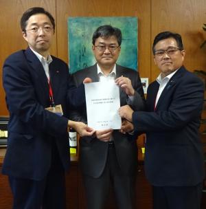 経済産業省_吉田政務官