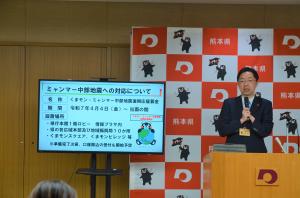 知事写真