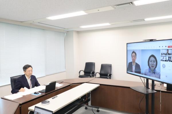 内閣府の自見大臣と意見交換する木村知事（２）