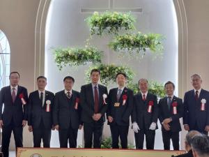 集合写真（テープカット）