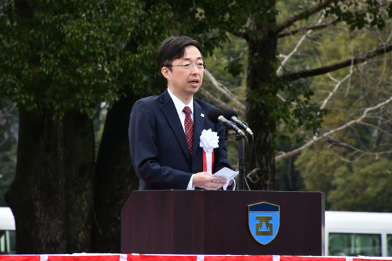祝辞を述べる木村知事