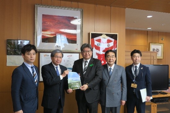 文部科学省